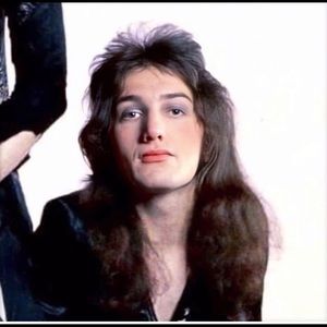 Meet your Posher, Kira